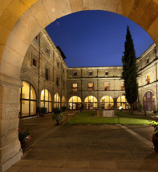 Hotel Real Colegiata San Isidoro 3*