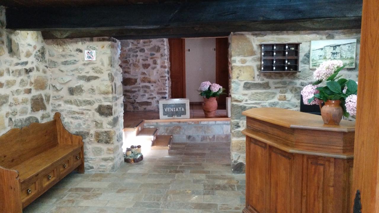 Veniata * San Pedro de las Herrerias