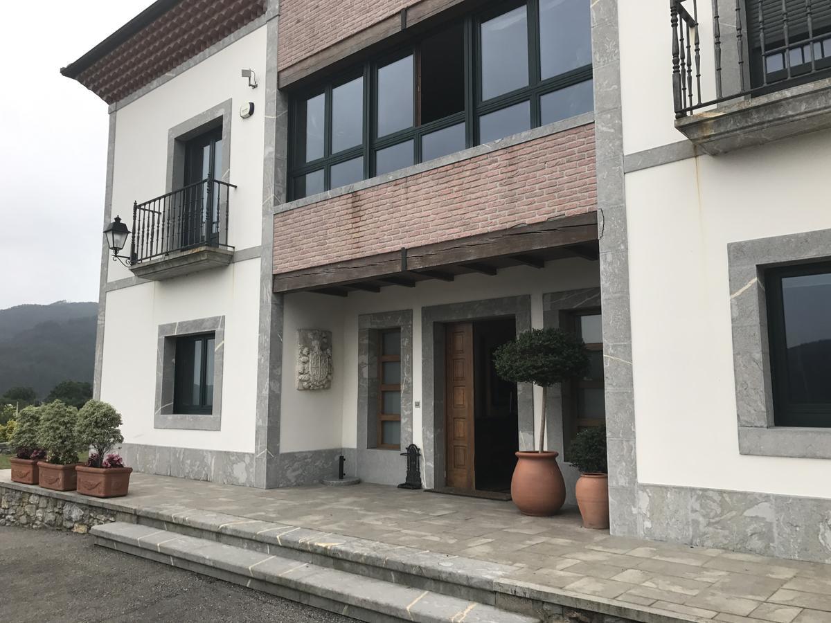 Hotel Reina Adosinda 2*