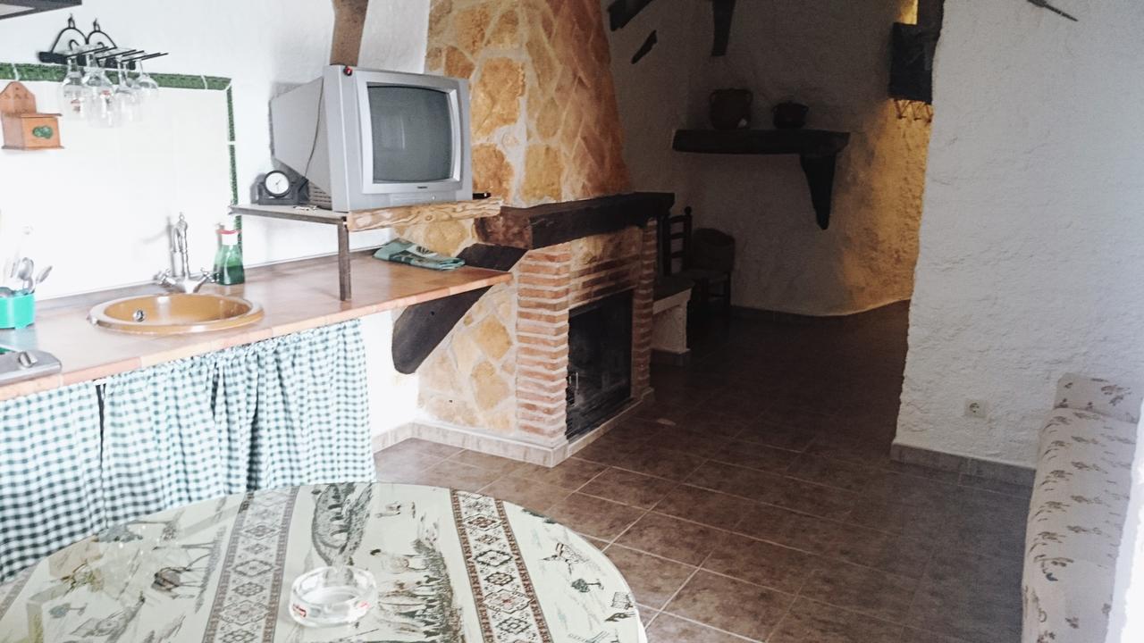 Cuevas El Atochal Apartahotel Gor