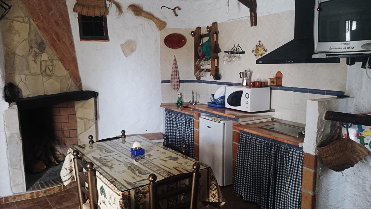 Cuevas El Atochal Apartahotel Gor