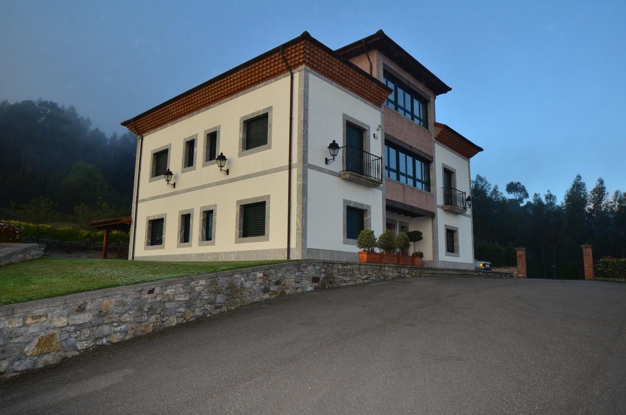 Hotel Reina Adosinda Pravia