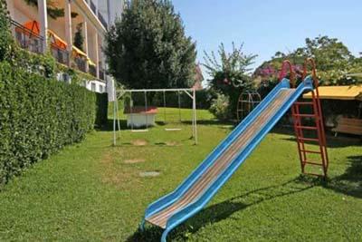 La Terraza 2*