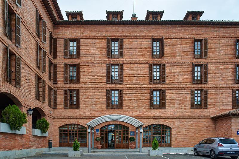 Hotel De 4*