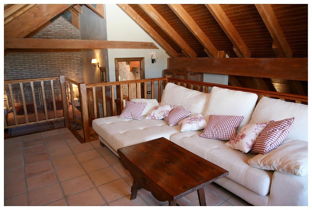 Tierras De Moya Hotel