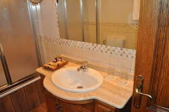 Hotel Don Felix Rioseco (Asturias)