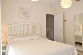 Y Casas Serinamar Marbella Hotel