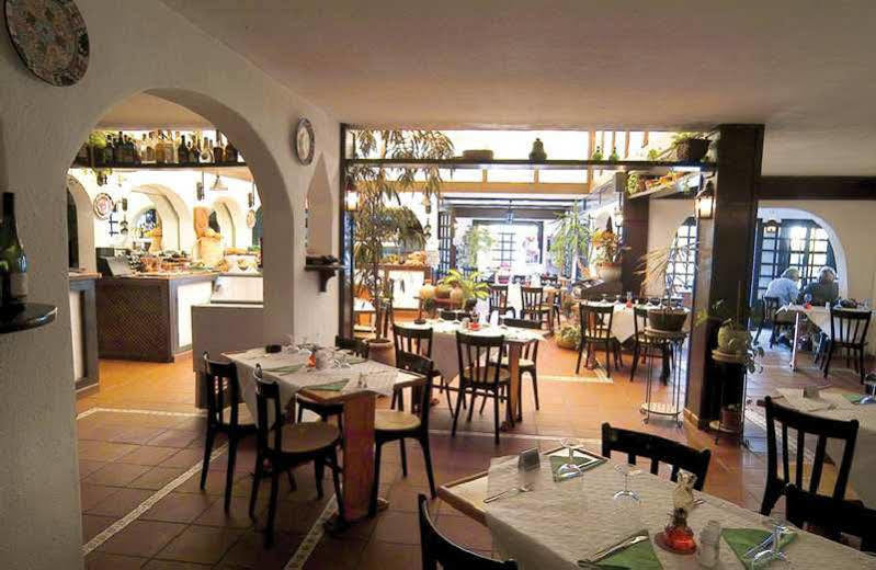 Hotel Puerto Caleta