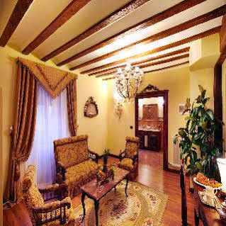Boutique Real Casona De Amas Hotel Azofra