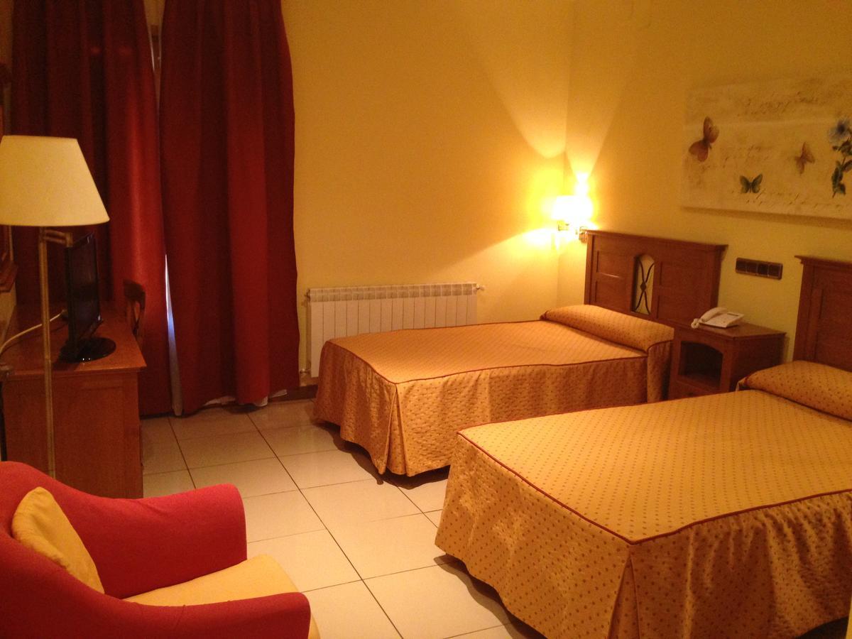 Los Desmontes Hotel Membrilla