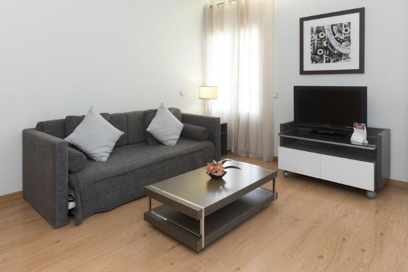 Amister Apartment *