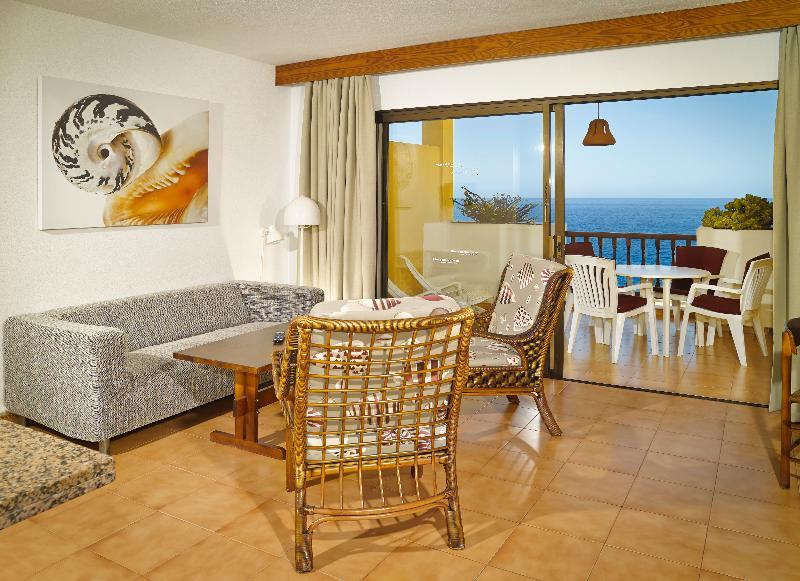 Albatros Apartahotel *