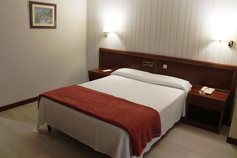 Hotel De 3*