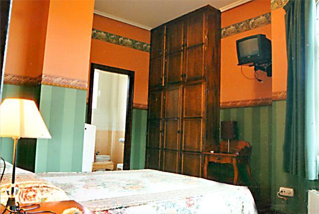Hotel Joshe Mari *