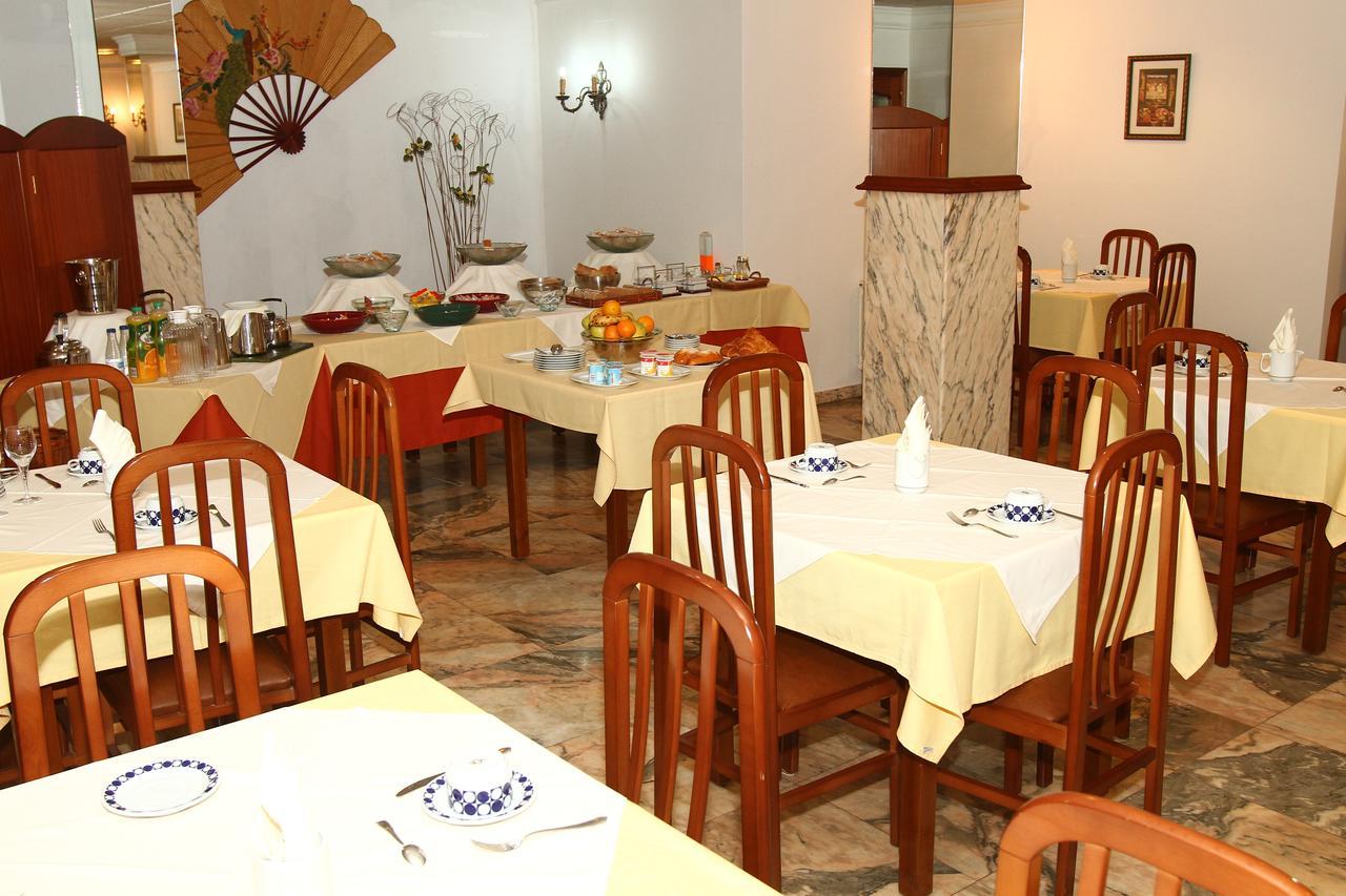 Hotel Jr 2*