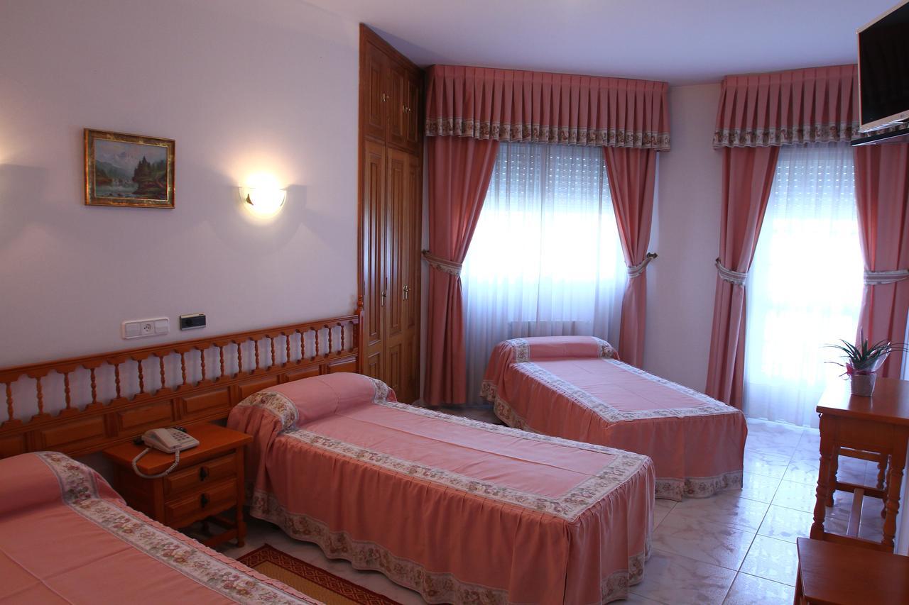 Hotel Jr 2*