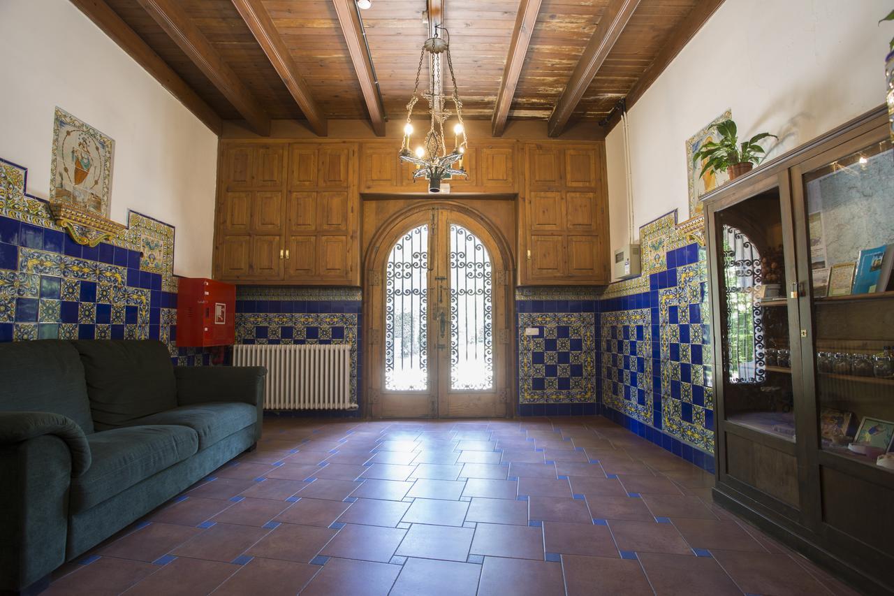 Hostel Alberg Santa Maria Del Roure *
