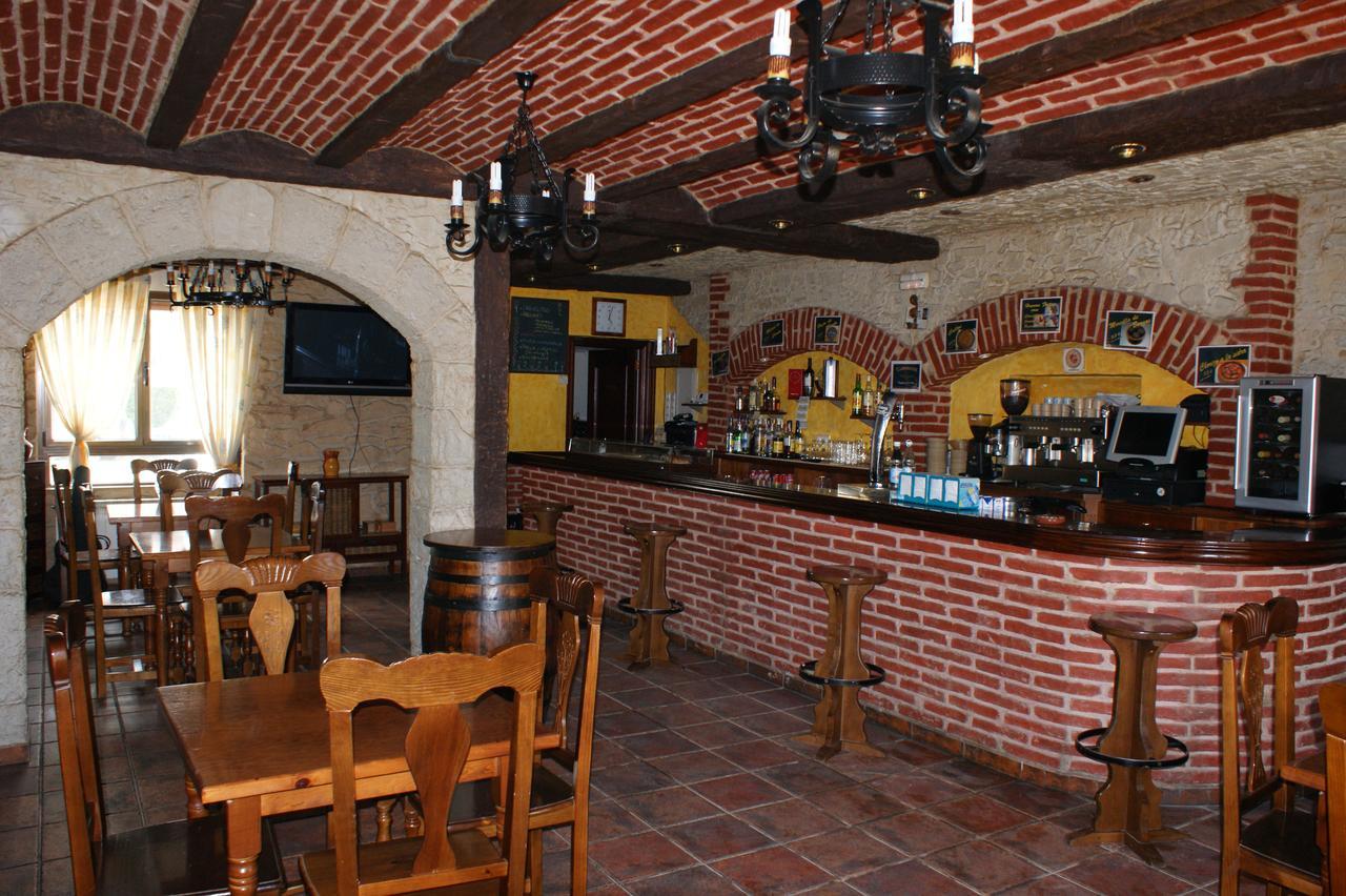 Hostel Carazo *