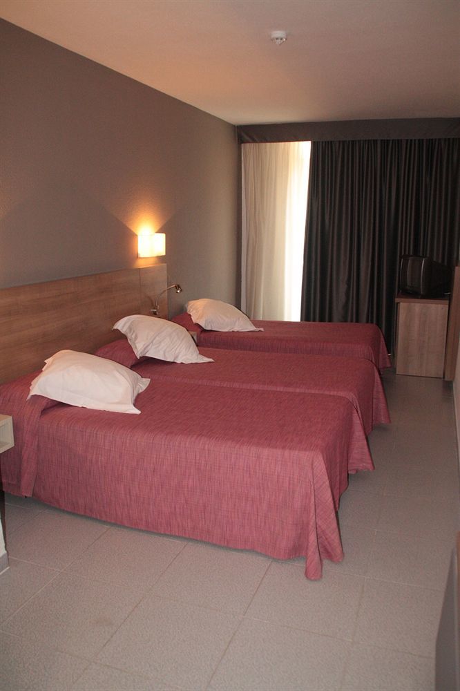 Hotel Port Eugeni 4*