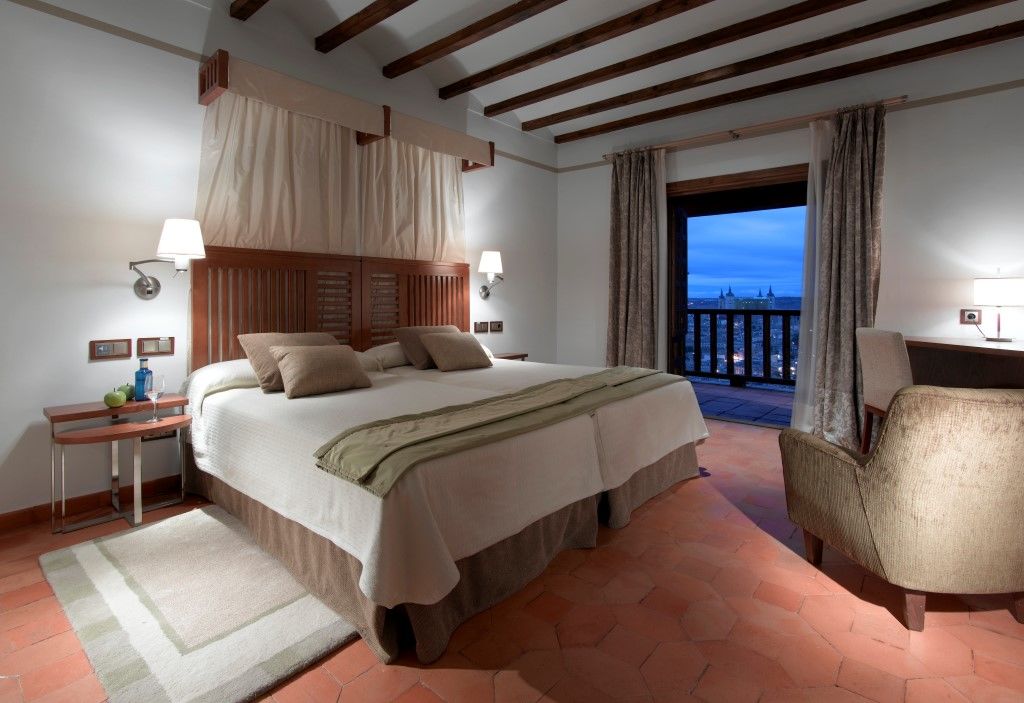 Hotel De 4*