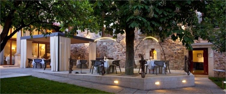 Hotel De 4*
