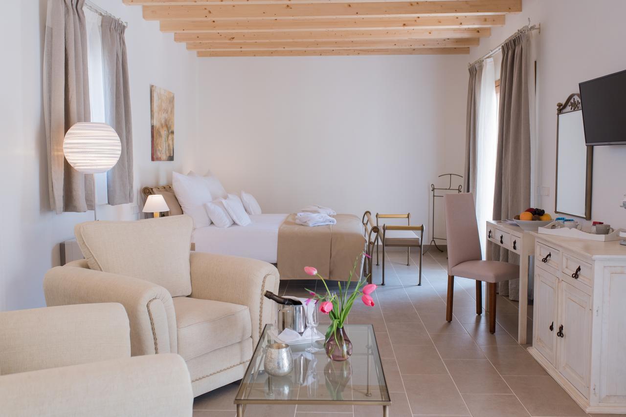 Casa Font I Roig 4* María de la Salud
