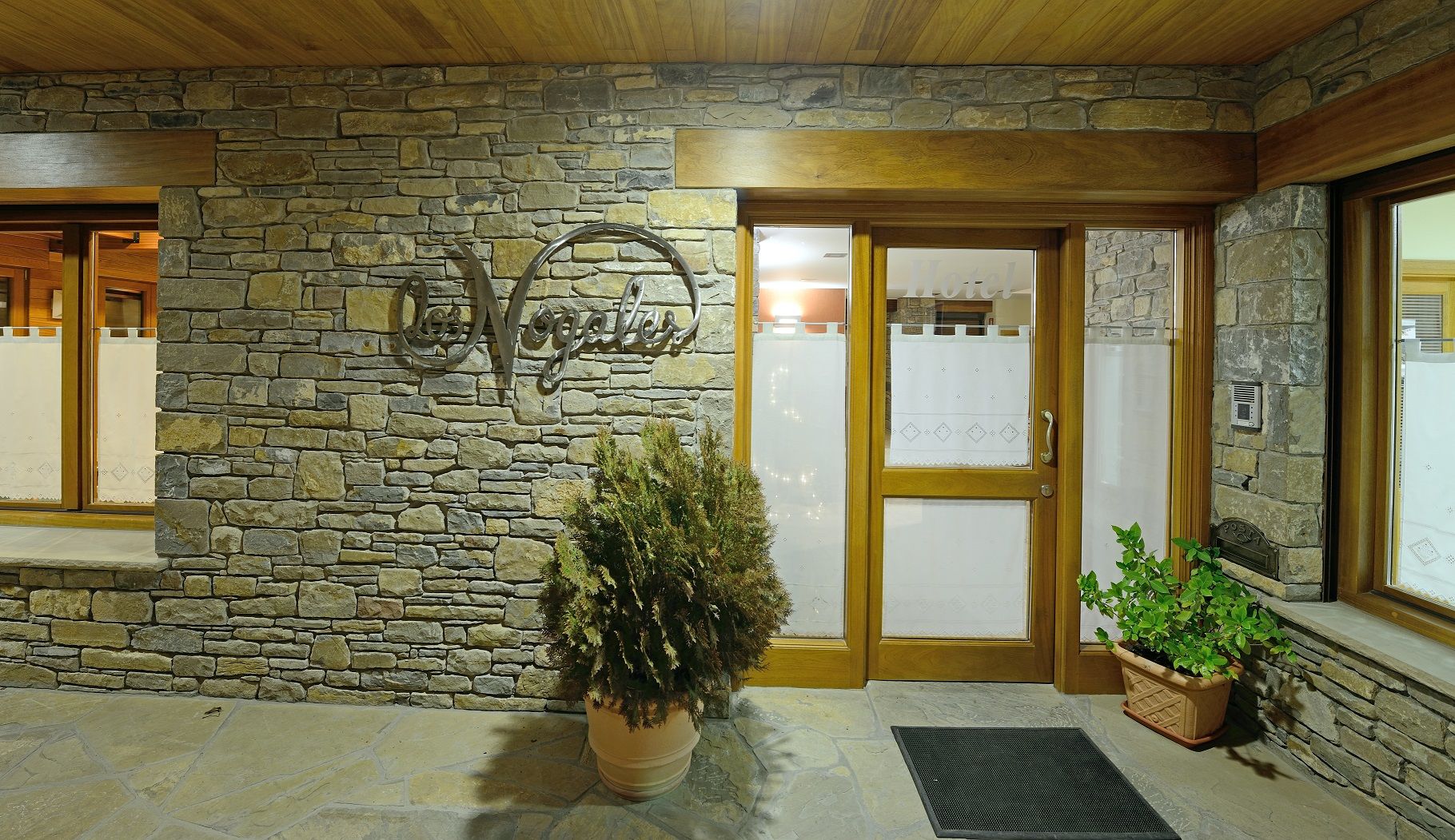 Nogales 3* Campo (Huesca)