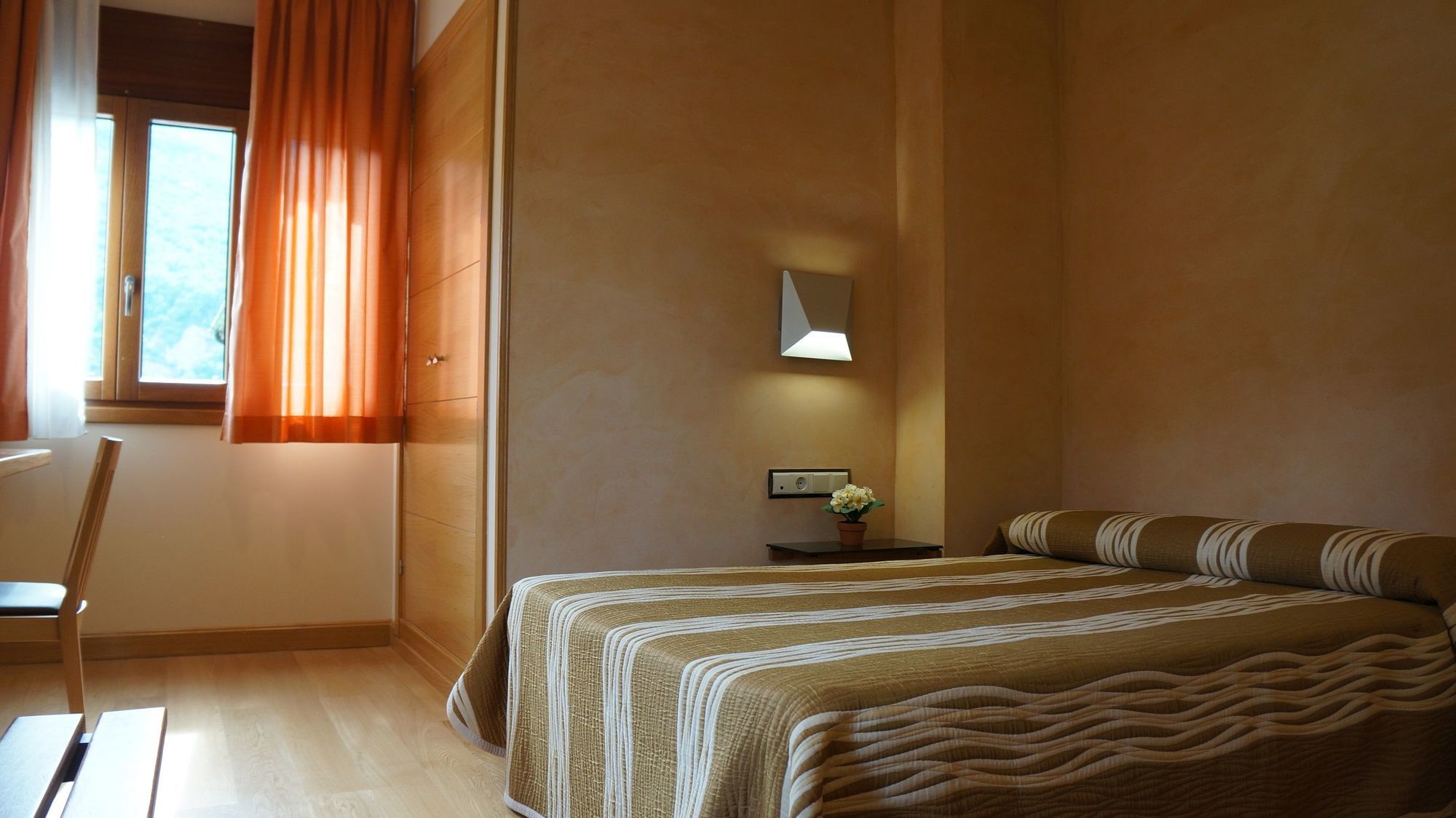 Nogales 3* Campo (Huesca)