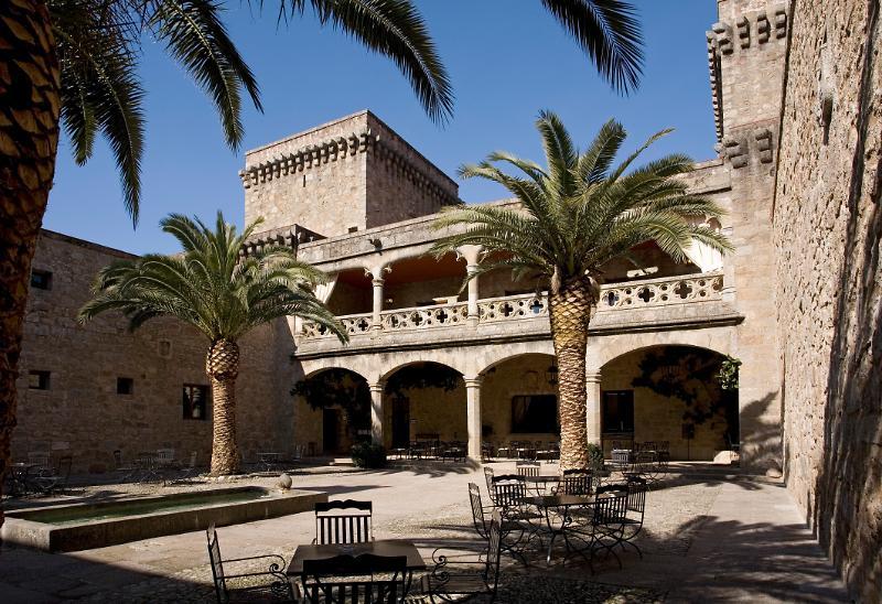 Hotel De 4*