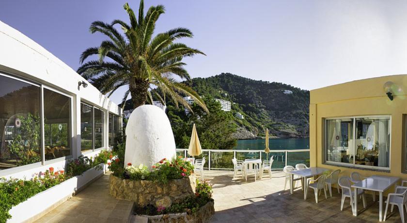 El Pinar 3* Cala Llonga (Ibiza)