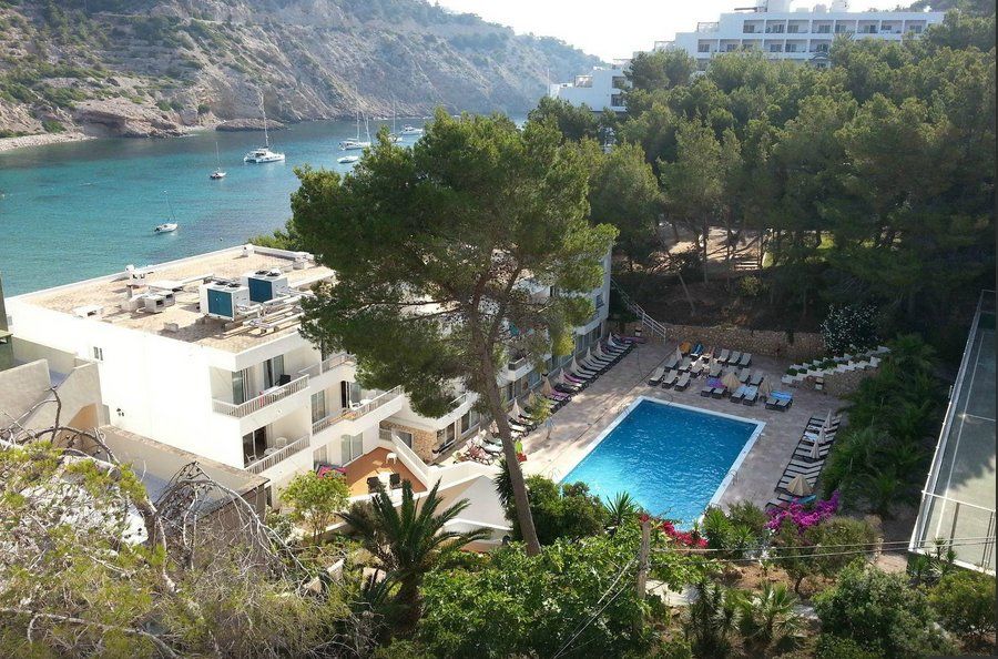 El Pinar 3* Cala Llonga (Ibiza)