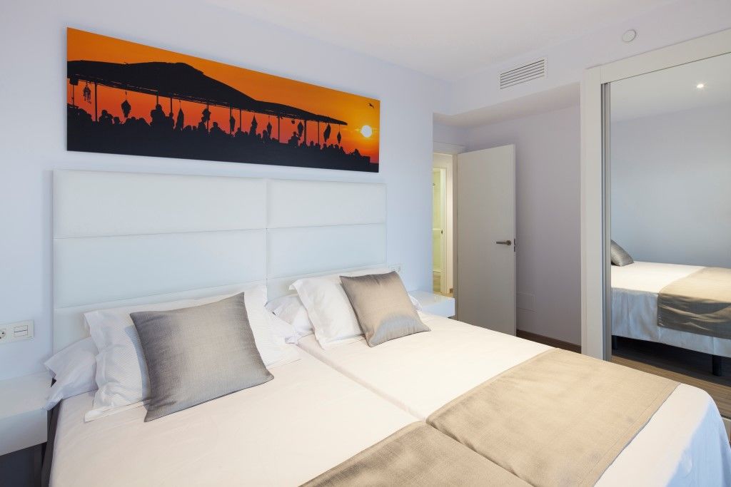 Apartahotel Axel Ibiza - Adults Only 4*