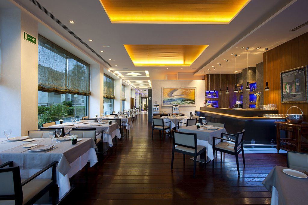 Hotel Mim & 4*