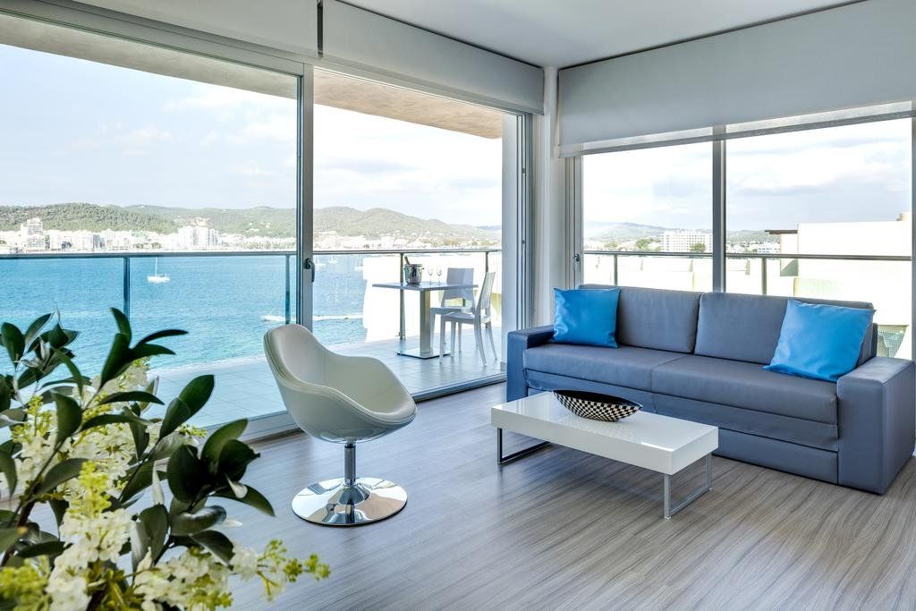 Apartahotel Axel Ibiza - Adults Only 4*
