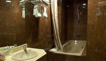 Hotel Rua 4*