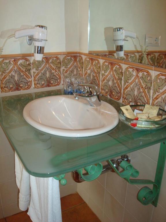 Hotel Almadraba Conil 3*