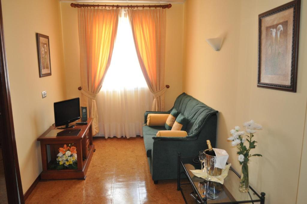 Heredero Hotel 3*