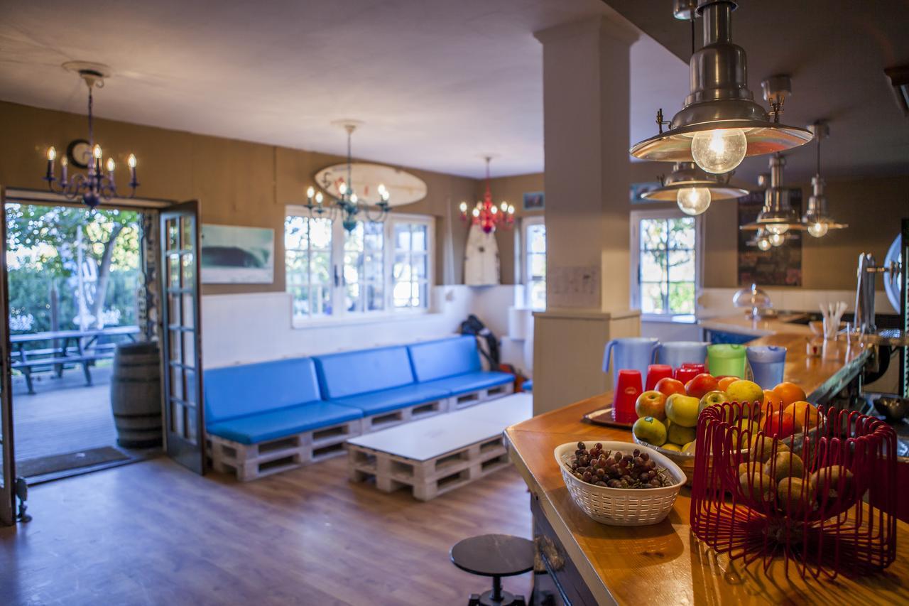 Latas Surf House *