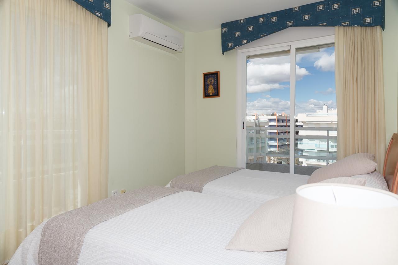 Apartment Uhc Larimar Family Complex
