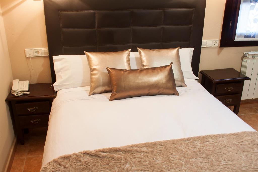 Rural Entremontes Hotel 2*