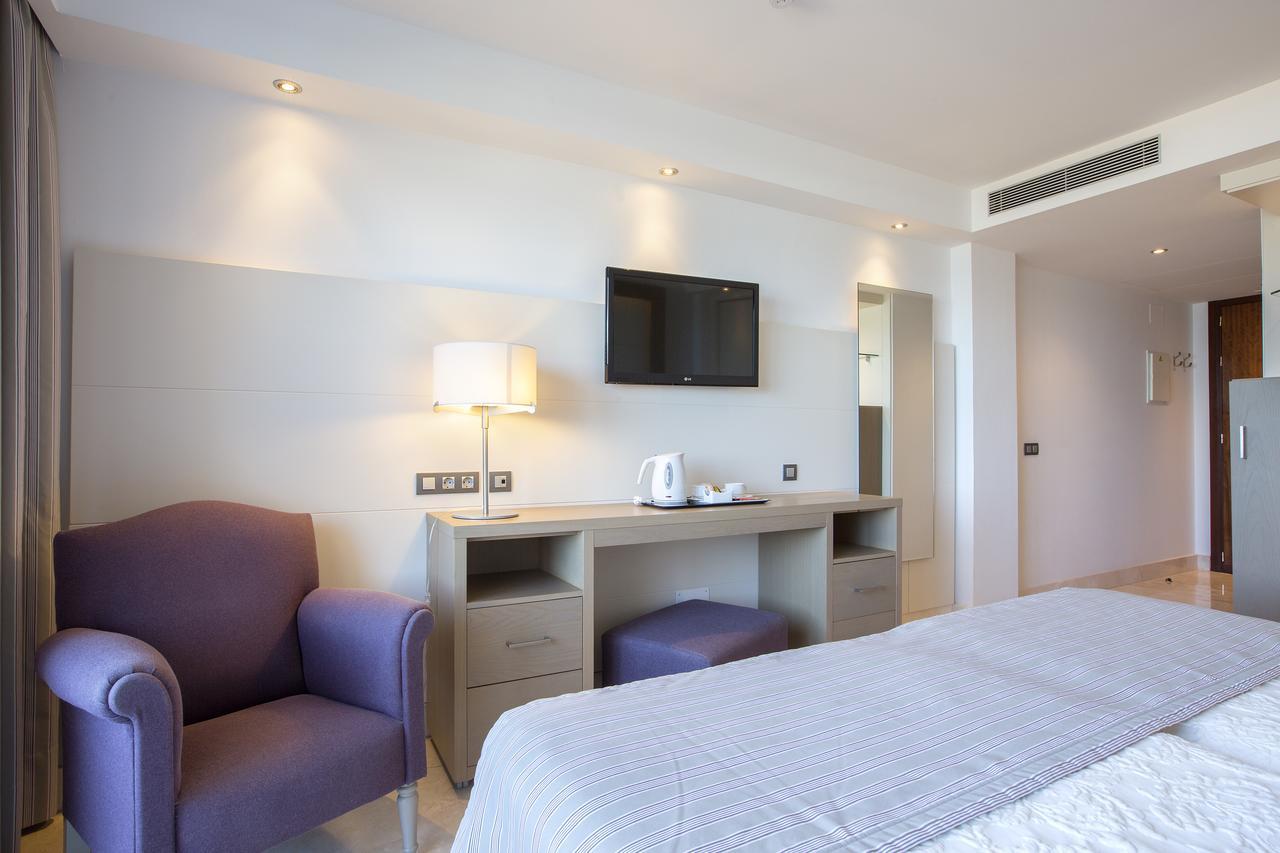Hotel Hipotels Playa La Barrosa - Adults Only 4*