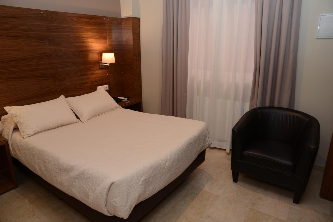 Escudero Hotel