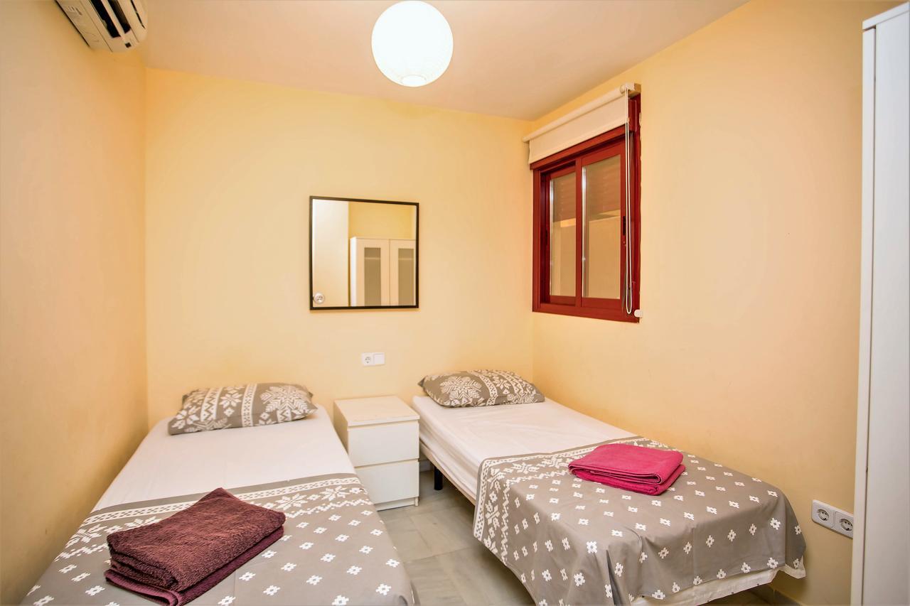 Apartamento Lets In The Sun Blue Cala