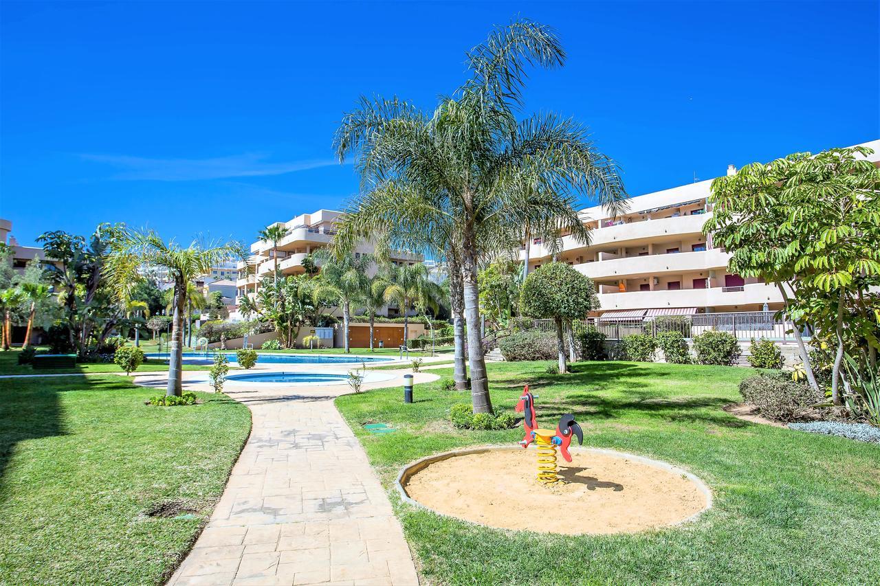 Lets In The Sun Blue Cala Apartamento