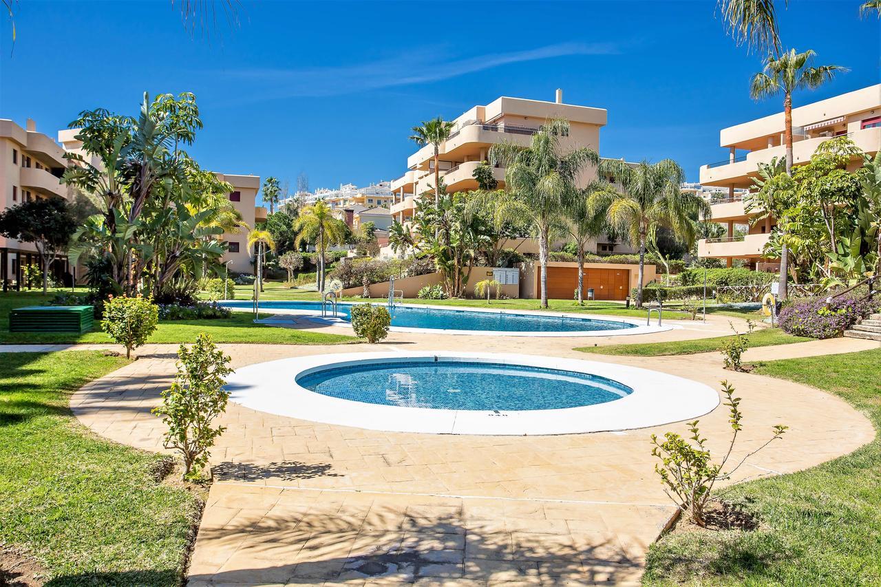 Apartamento Lets In The Sun Blue Cala