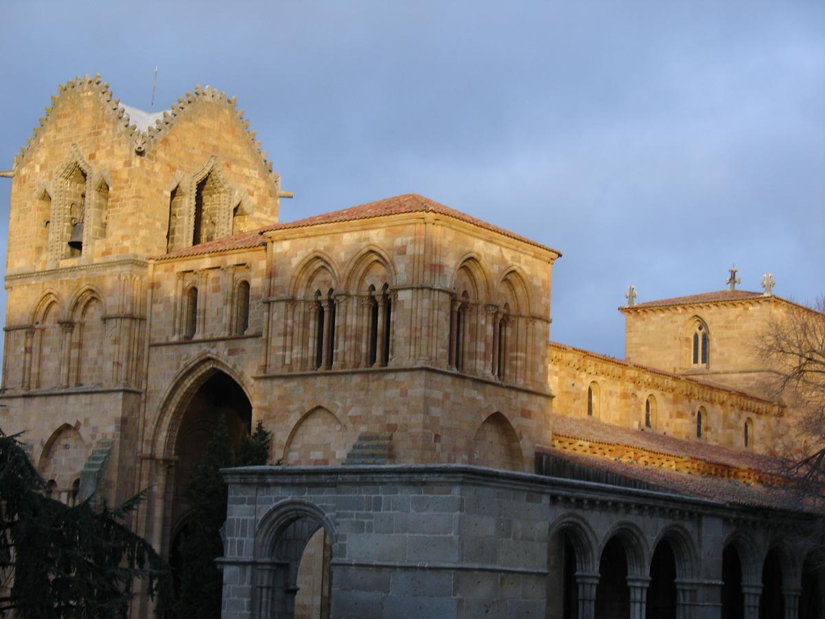 Vut Tomas Luis De Victoria Avila