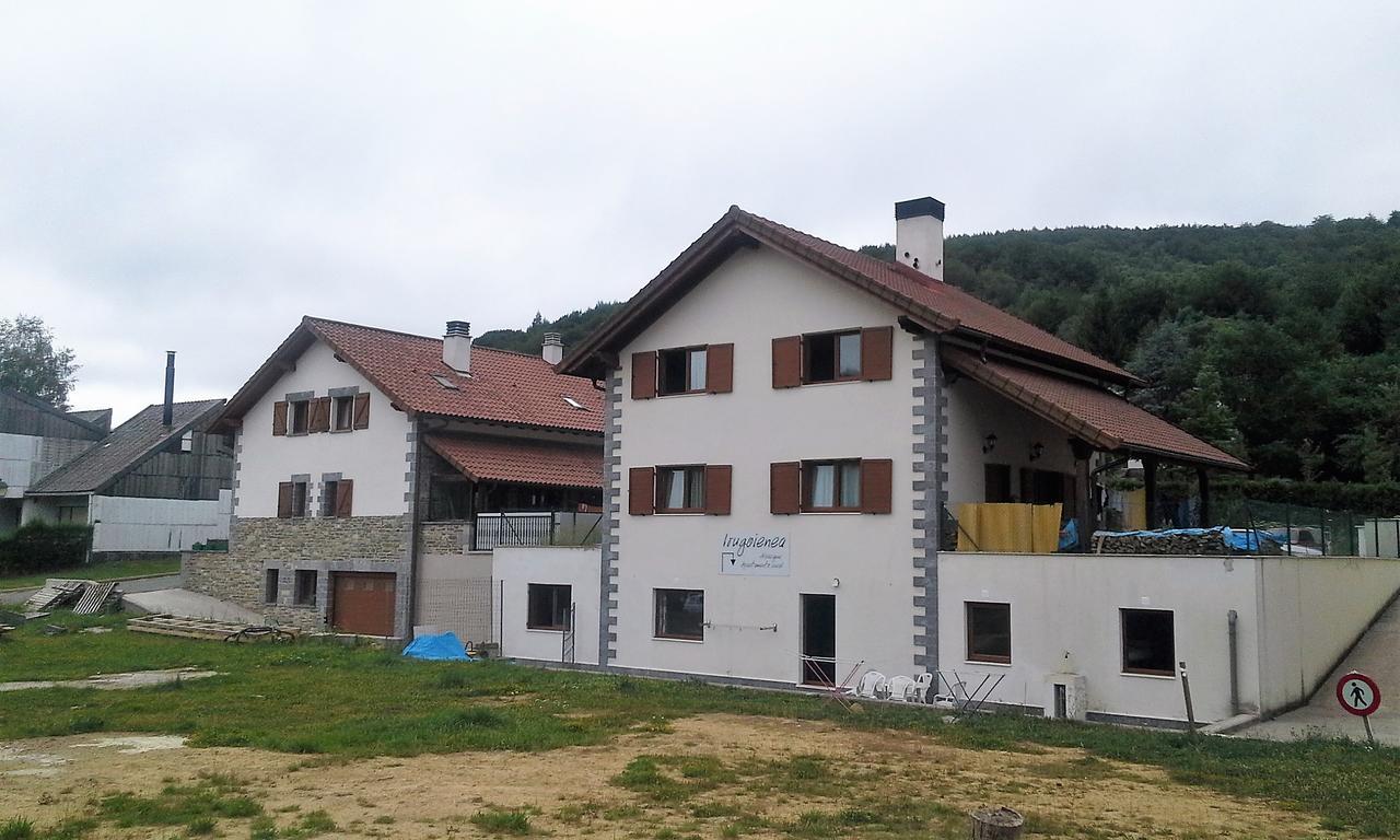 Irugoienea Hostal *