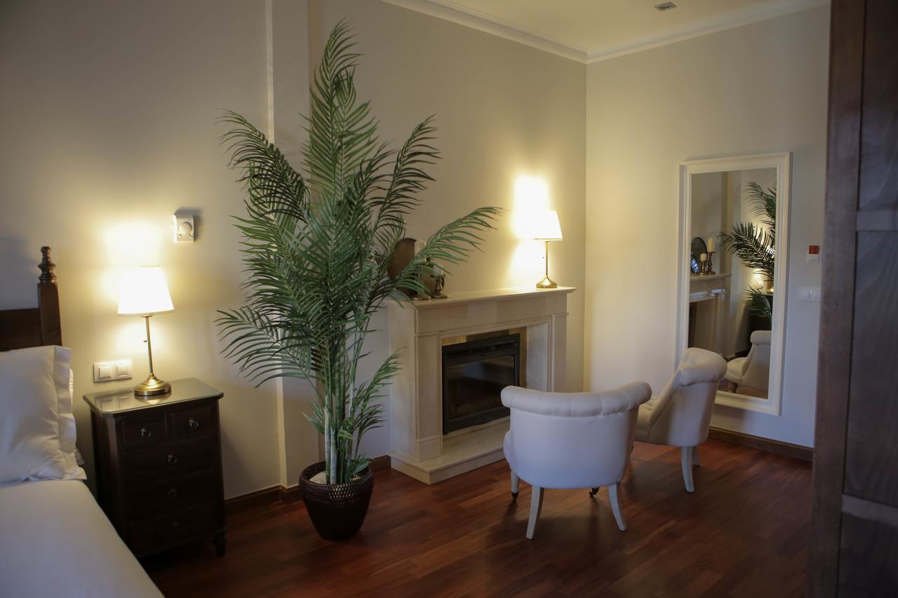 Isabel De Castilla Inn 4*