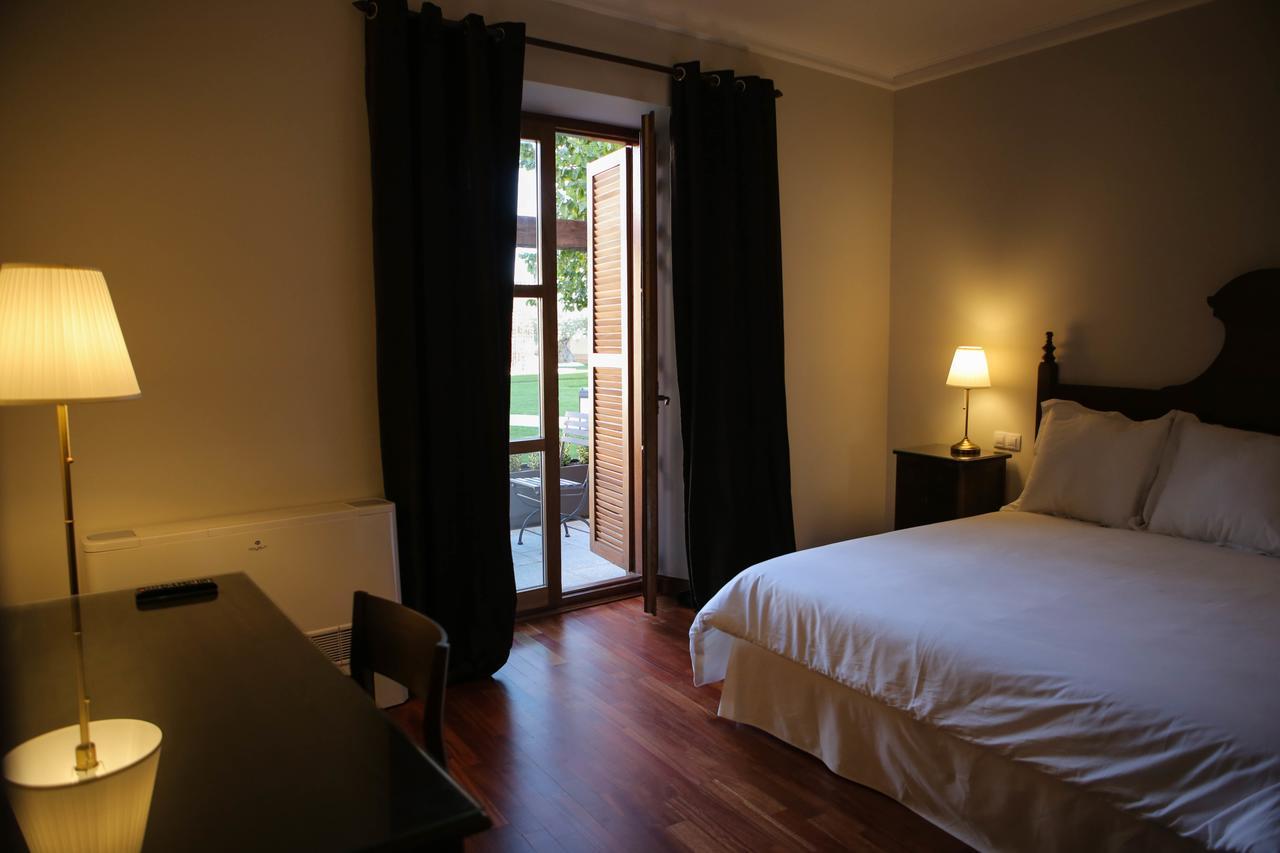 Isabel De Castilla Inn 4*