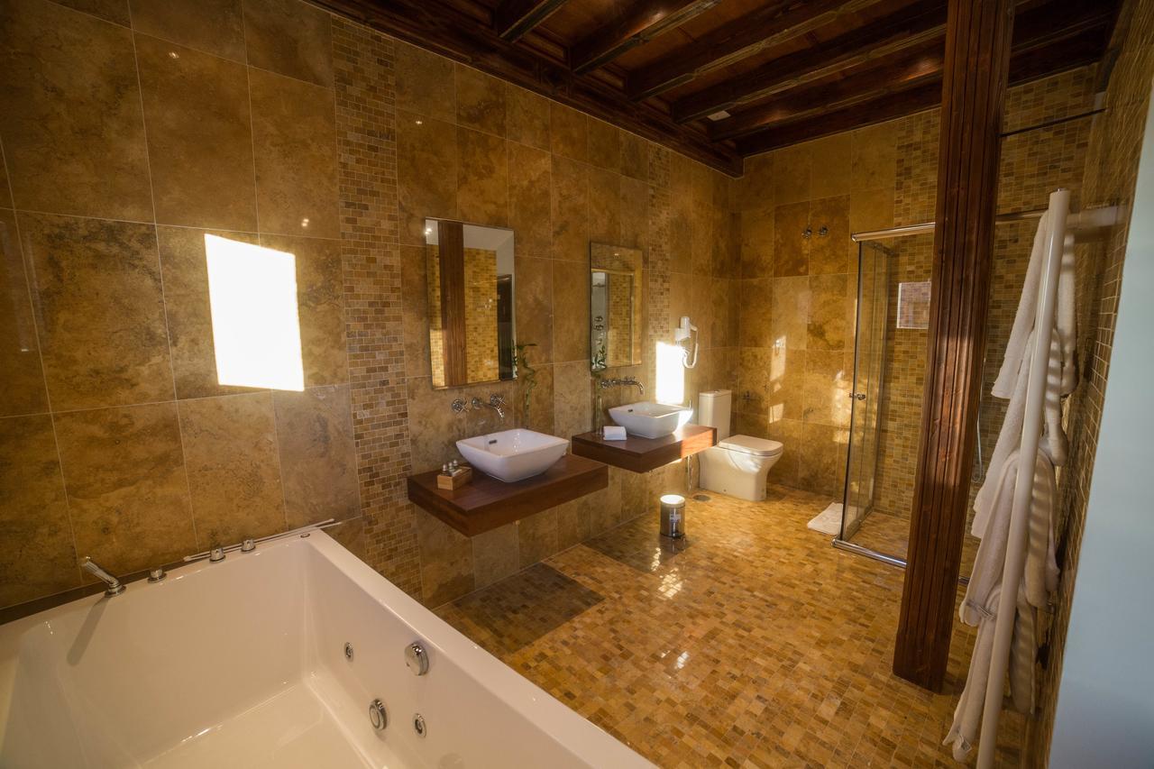 Inn Isabel De Castilla